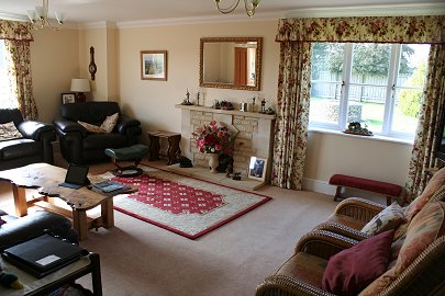 Wheatleys Farm Bed-and-Breakfast, nr Swindon/Cirencester/Cotswolds/Water-Park B&B