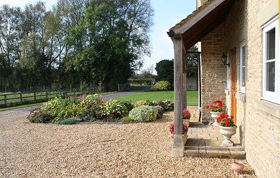 Wheatleys Farm Bed-and-Breakfast, nr Swindon/Cirencester/Cotswolds/Water-Park B&B